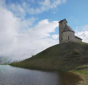 umgebung-wandern-kirche-02