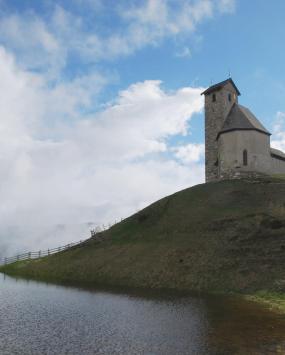 umgebung-wandern-kirche-02