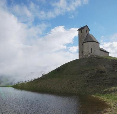 umgebung-wandern-kirche-02